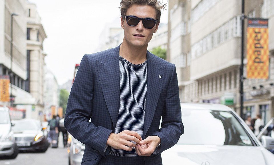 How To Wear Suit Casually - Modern Men 