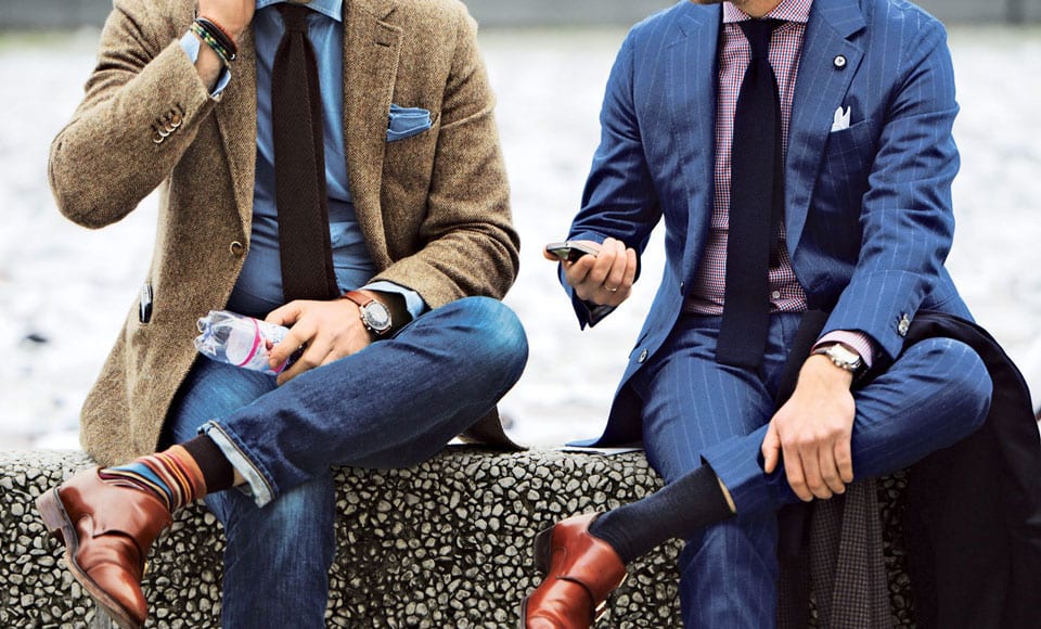 Contrast Black Collar Wine Red Patterned Men Slim Fit Suit Set with Ve –  FanFreakz
