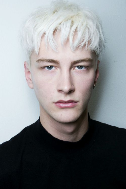 50 Bleached Men's Hairstyles That Will Ensure Your Summer Lasts Forever