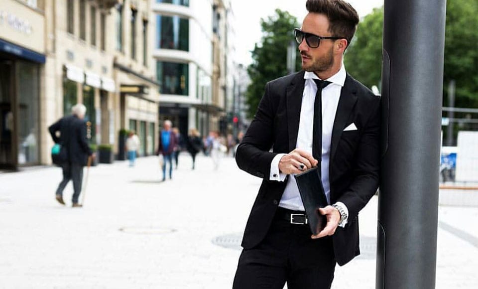 How to Wear a Belt With a Suit, According to Menswear Experts