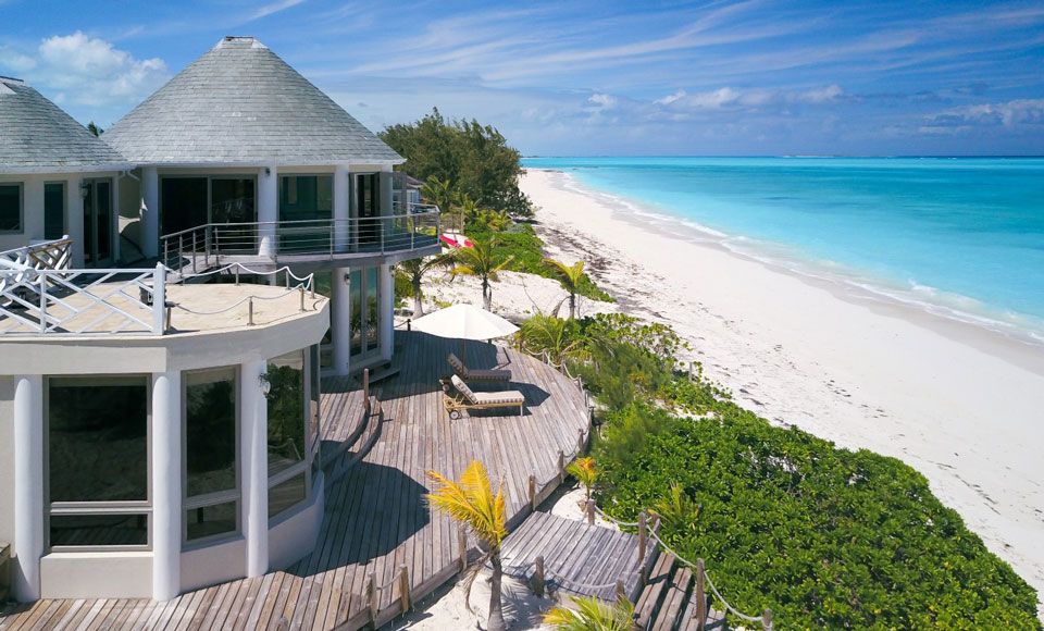 14 Spectacular Waterfront Homes Of The Bahamas 4333