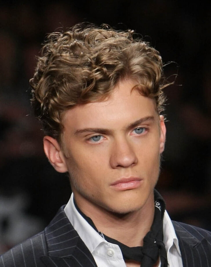 How to Get Curly Hair: 5 Pro Tips (Men's Guide)
