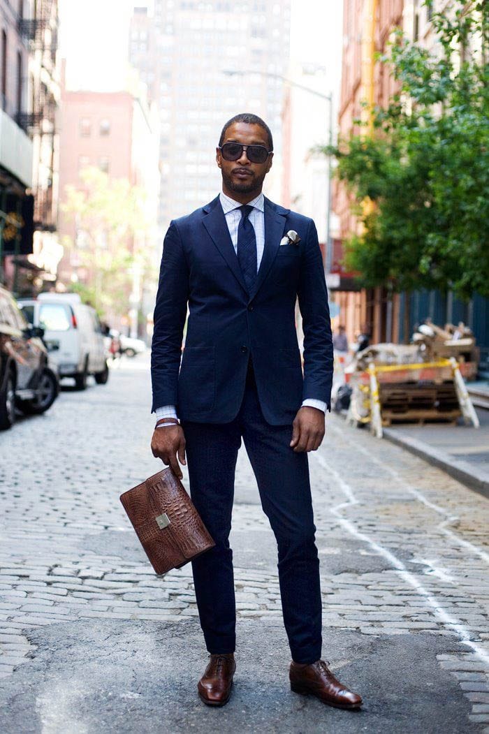 shoes to wear on blue suit