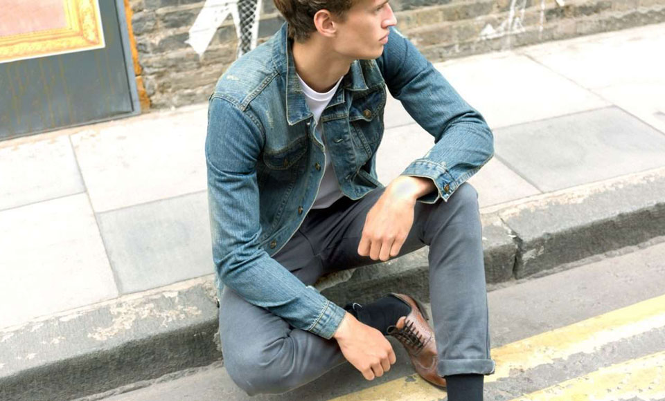 How To Wear & Style Grey Jeans For Men