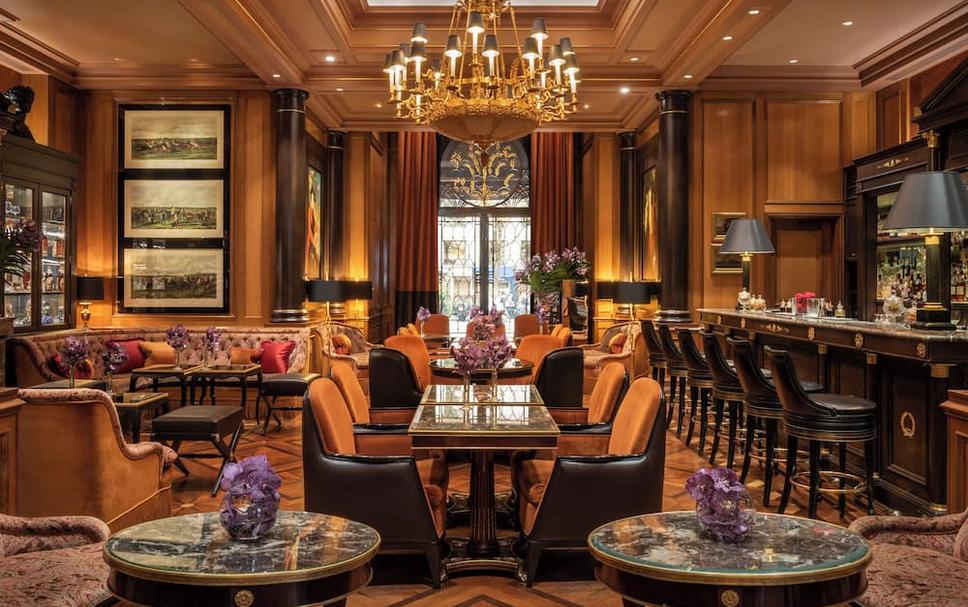 Elegant hotel lounge with luxurious design elements.