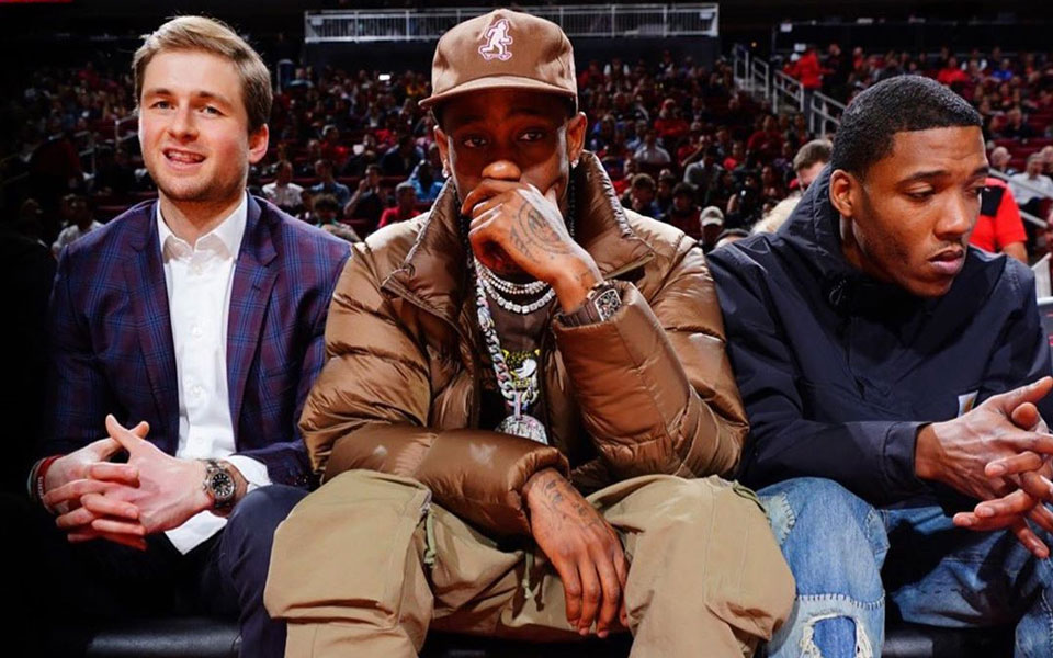 Spike Lee Suits Up In Air Jordan 1 Mid 'Knicks' Sneakers at BAM Gala –  Footwear News