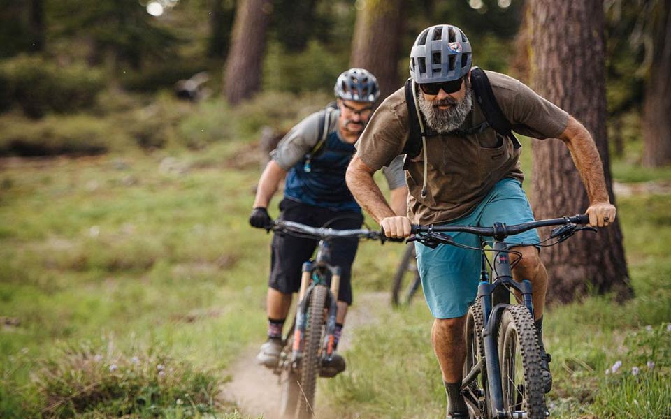 mountain bike clothing and accessories
