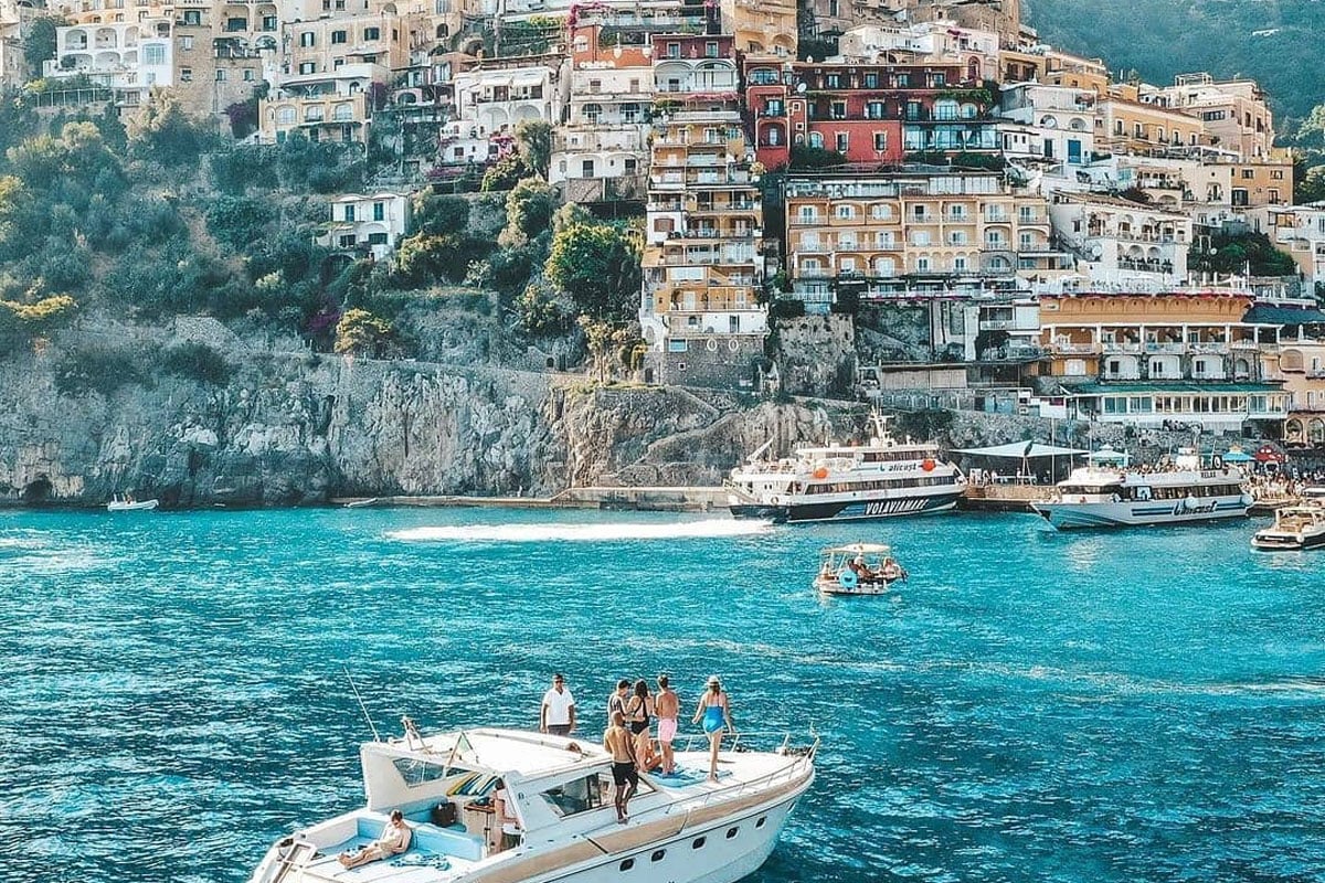 Stunning Photo Shows What Positano Was Like 'When Travelling Was Simple'