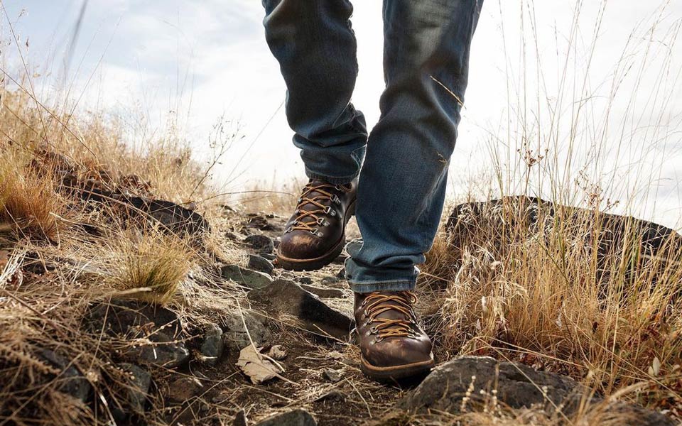 mens stylish hiking shoes