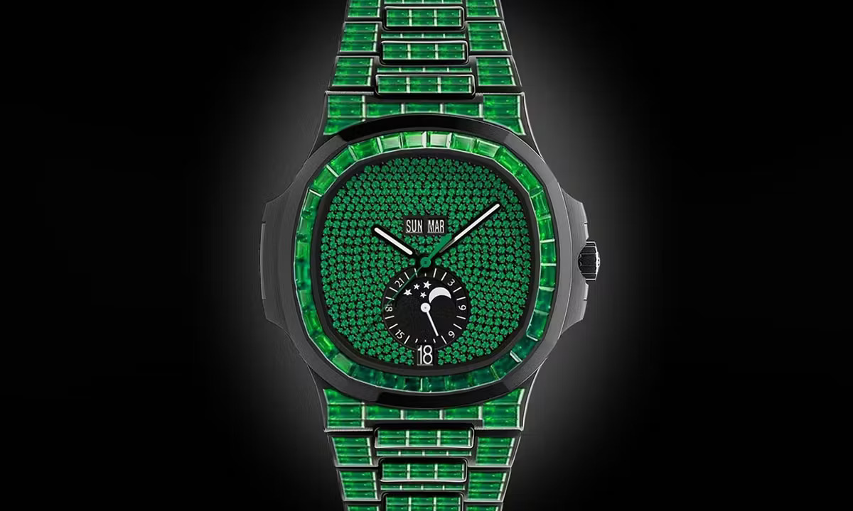Luxury watch with green bezel, Abloh design.
