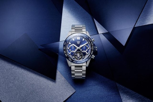 Discover the luxury TAG Heuer Carrera Heuer 02T watch.