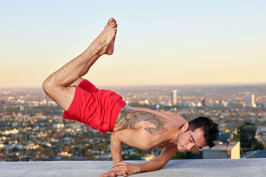 10 Best Yoga Clothing Brands For Men To Flex In