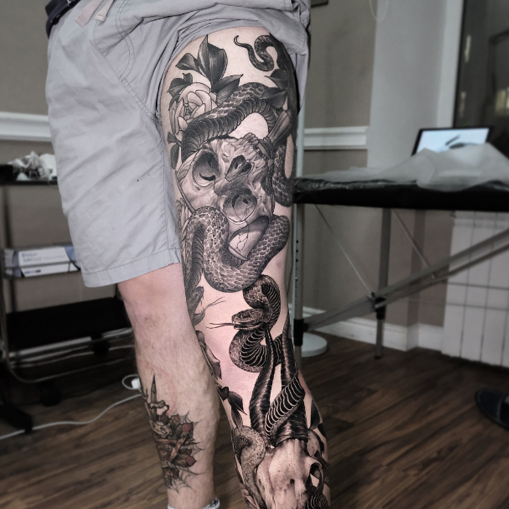 Tiger on Thigh for Guy Tattoo Idea