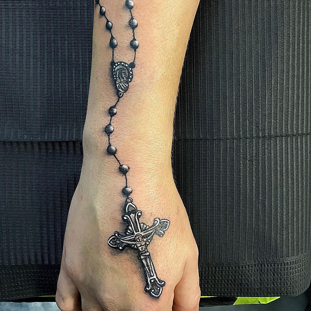 25 Rosary Cross Tattoos On Fingers