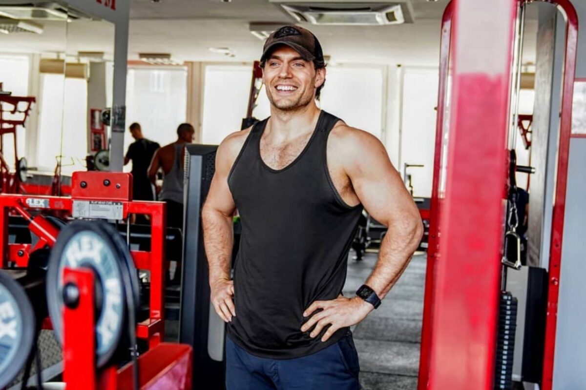 Here's the Proof That Henry Cavill Is Getting Absolutely Jacked to Play  Superman (Again) - Men's Journal