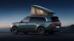 Xiaomi Sky Nomad N90 in green with pop-top roof tent extended at dusk